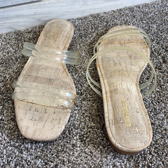 Express Sandals clear size 6 flip flop - Picture 4 of 5